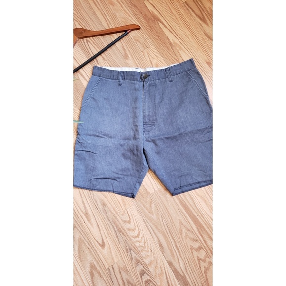 Shorts - Picture 4 of 4